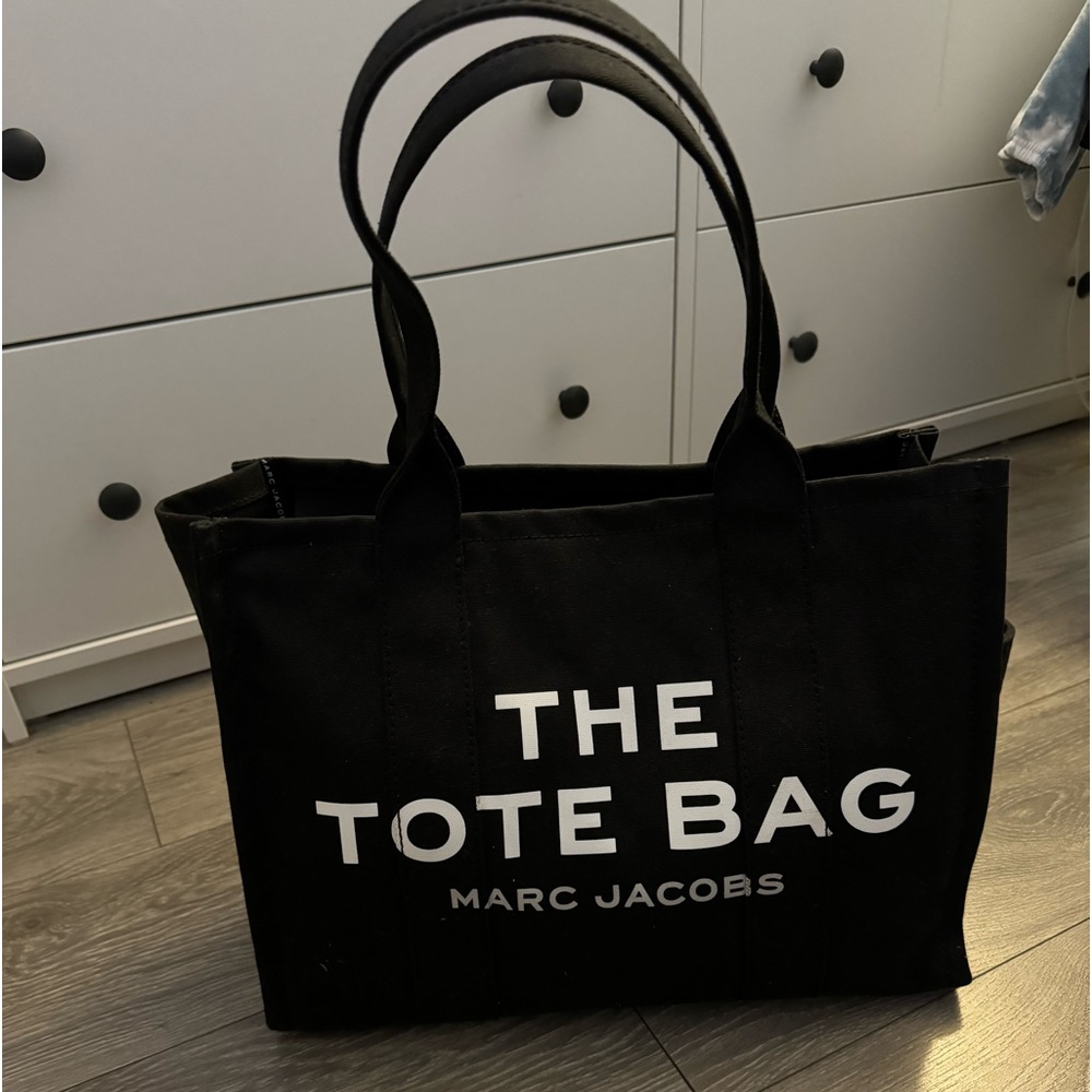 marc jacobs the tote bag large